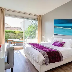 Hotel Sable Et Soleil - Port, Et Jacuzzi Prive, Frejus